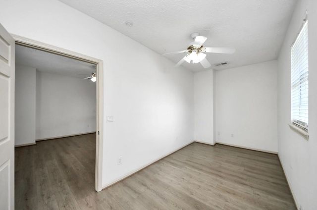 10535 Emnora Lane, Houston, TX 77043