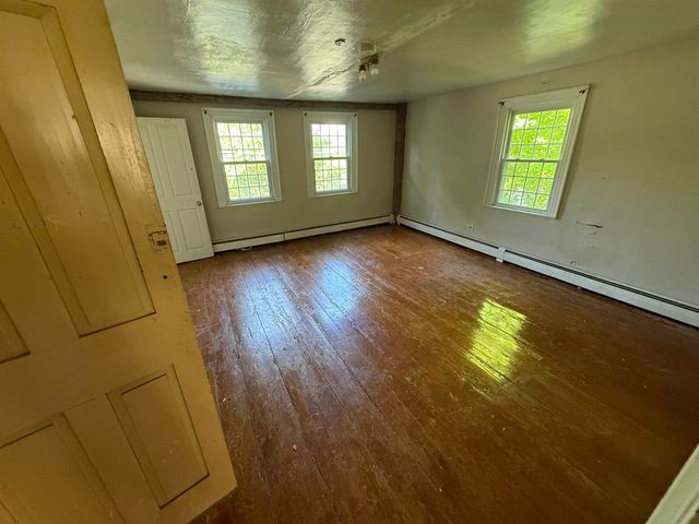 55 Chester Street, Chester, NH 03036