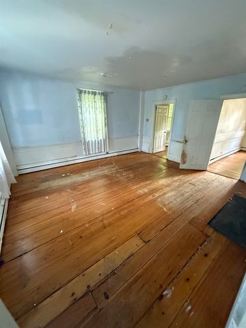 55 Chester Street, Chester, NH 03036