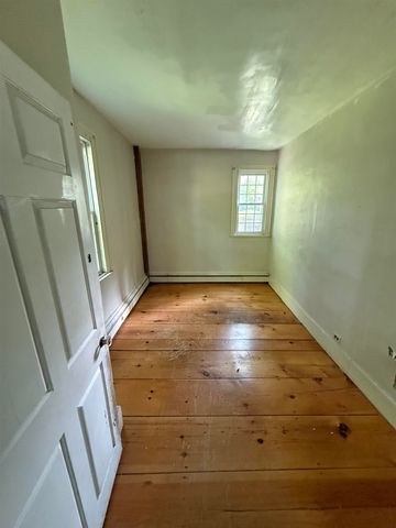 55 Chester Street, Chester, NH 03036