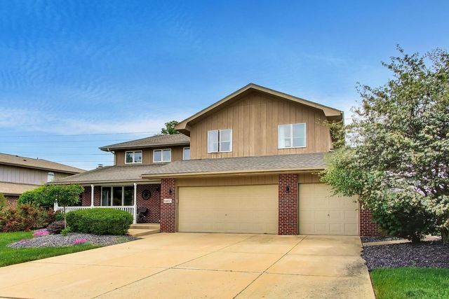 8407 Brookside Glen Drive, Tinley Park, IL 60487