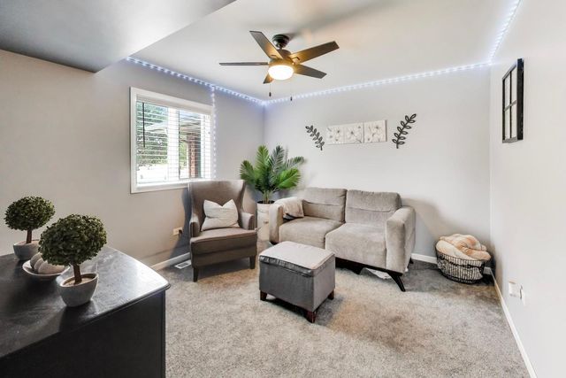8407 Brookside Glen Drive, Tinley Park, IL 60487