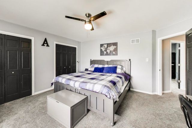 8407 Brookside Glen Drive, Tinley Park, IL 60487