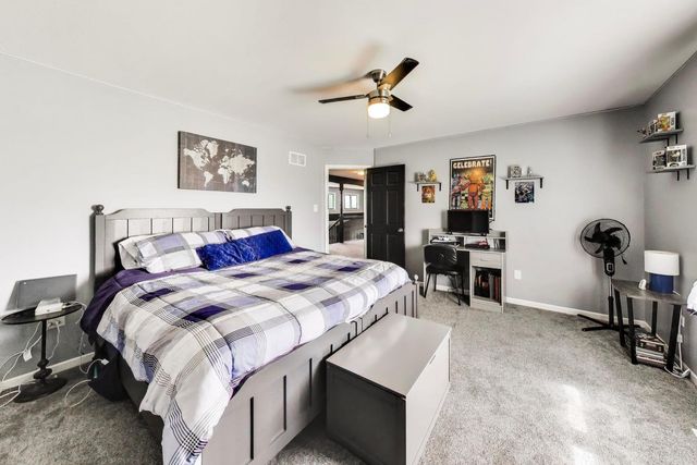 8407 Brookside Glen Drive, Tinley Park, IL 60487
