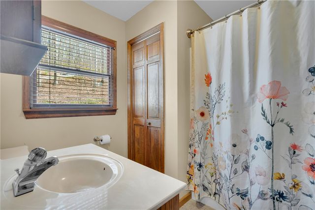 415 Kenwood Drive, Westminster, SC 29693