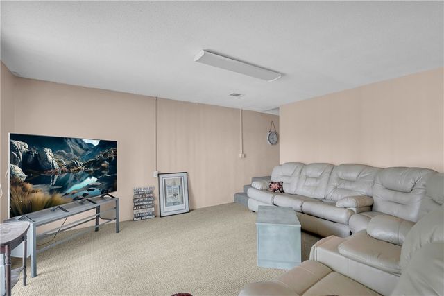 415 Kenwood Drive, Westminster, SC 29693