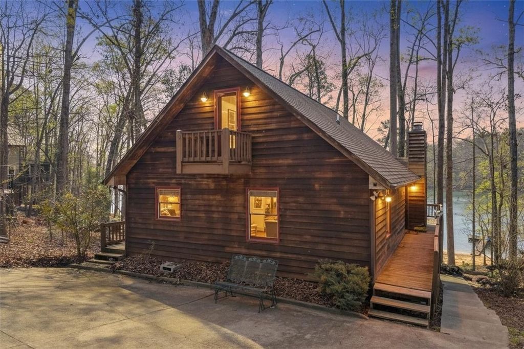 415 Kenwood Drive, Westminster, SC 29693