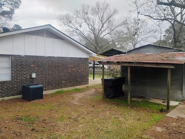 8966 Hawthorne Drive, Shreveport, LA 71118