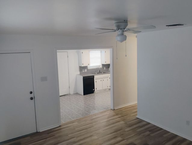 8966 Hawthorne Drive, Shreveport, LA 71118