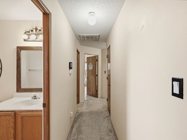 3224 Nizhoni Dr, Santa Fe, NM 87507