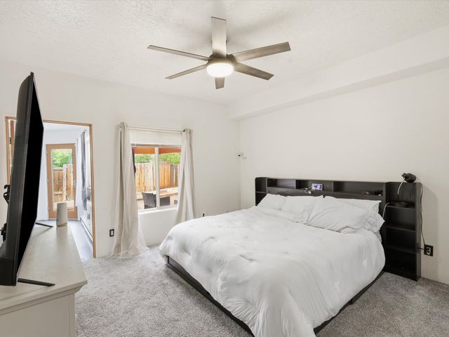 3224 Nizhoni Dr, Santa Fe, NM 87507