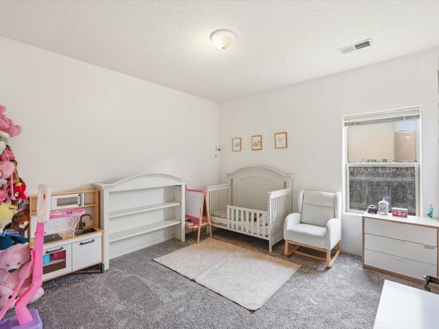 3224 Nizhoni Dr, Santa Fe, NM 87507