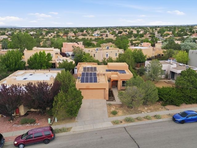 3224 Nizhoni Dr, Santa Fe, NM 87507