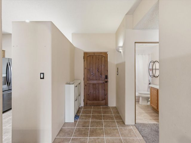 3224 Nizhoni Dr, Santa Fe, NM 87507