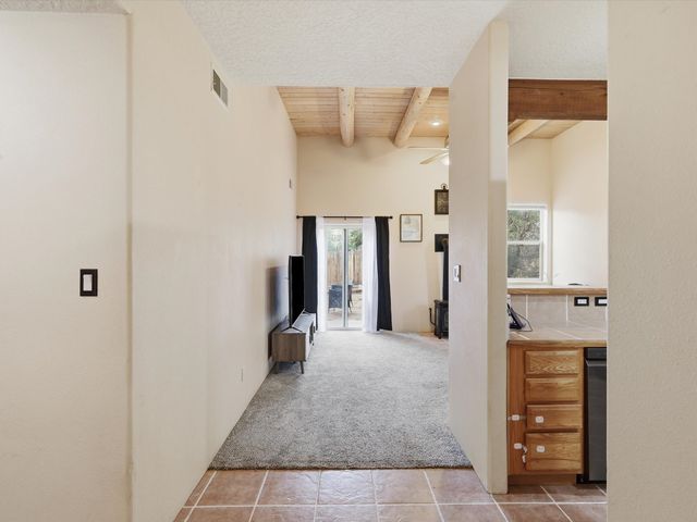 3224 Nizhoni Dr, Santa Fe, NM 87507