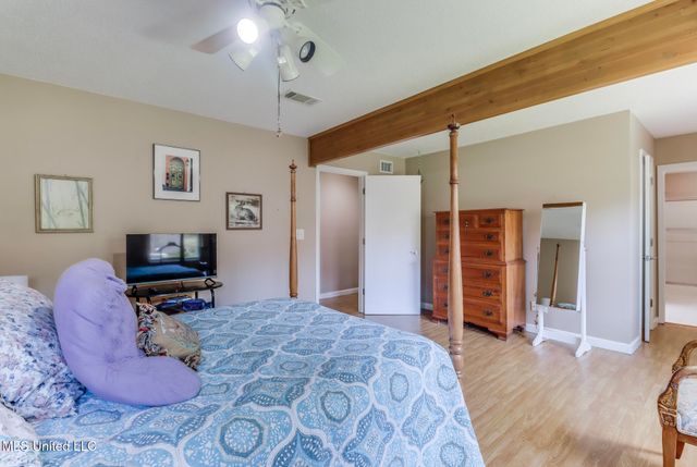 808 Mills Avenue, Gulfport, MS 39501