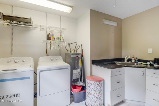 808 Mills Avenue, Gulfport, MS 39501