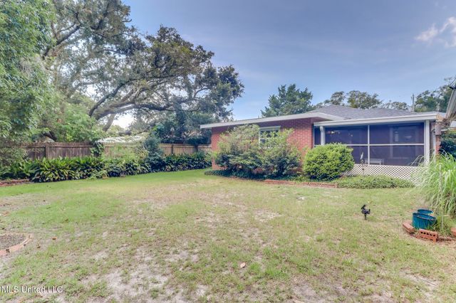 808 Mills Avenue, Gulfport, MS 39501