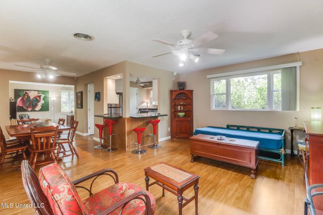 808 Mills Avenue, Gulfport, MS 39501