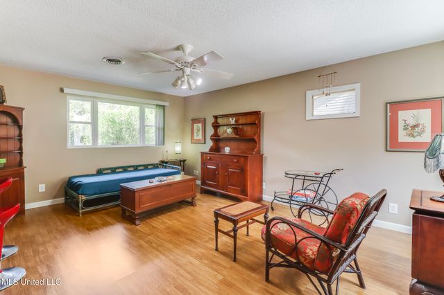 808 Mills Avenue, Gulfport, MS 39501