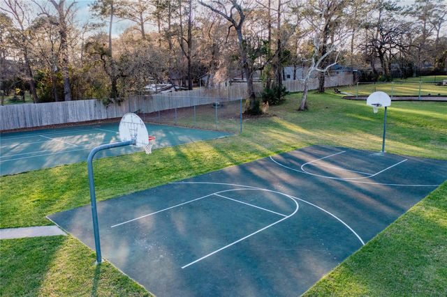 29 Lakecrest Lane, Huntsville, TX 77340