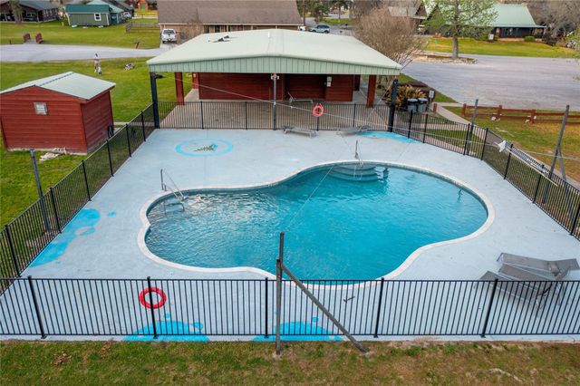 29 Lakecrest Lane, Huntsville, TX 77340