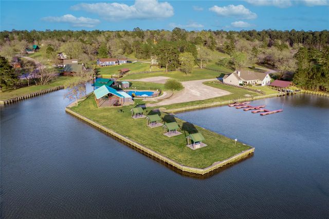 29 Lakecrest Lane, Huntsville, TX 77340