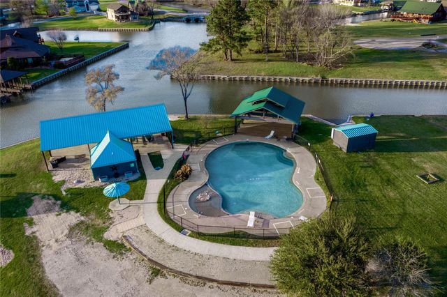 29 Lakecrest Lane, Huntsville, TX 77340