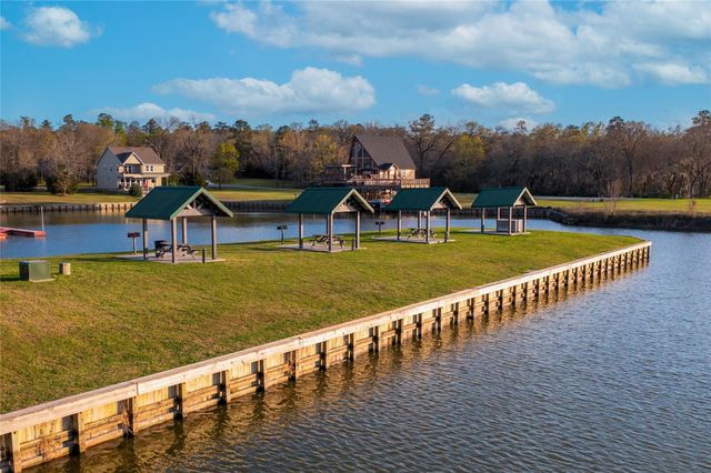29 Lakecrest Lane, Huntsville, TX 77340