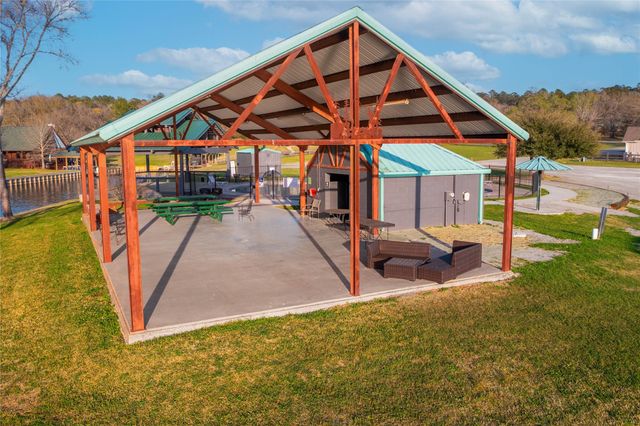 29 Lakecrest Lane, Huntsville, TX 77340