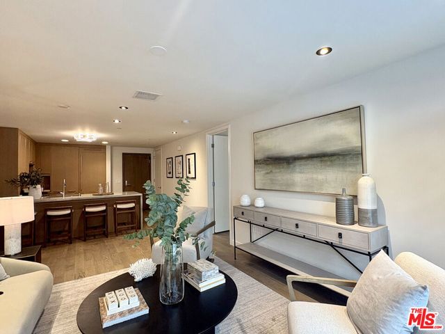1755 Ocean Avenue Avenue 203, Santa Monica, CA 90401