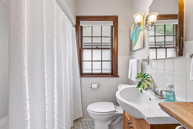 4011 Upton Avenue N, Minneapolis, MN 55412