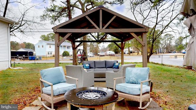 301 CHEROKEE DR, Browns Mills, NJ 08015