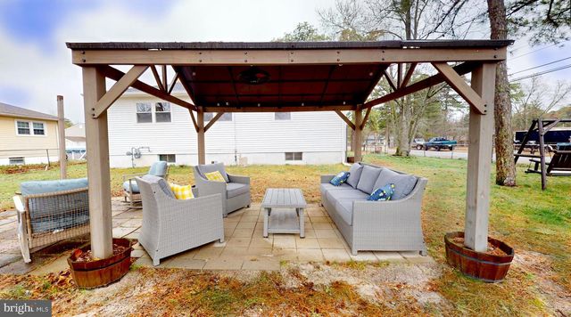 301 CHEROKEE DR, Browns Mills, NJ 08015