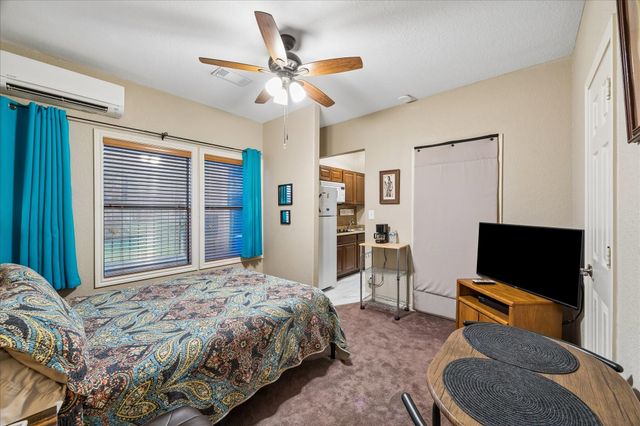 3040 Bayshore Drive, Bacliff, TX 77518
