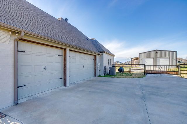 239 Harvard Lane, Springtown, TX 76082