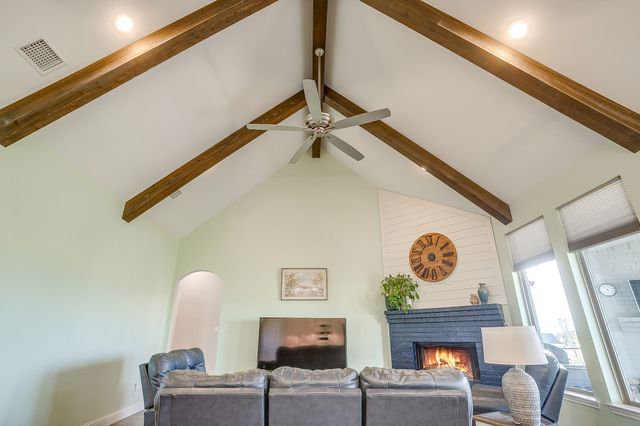 239 Harvard Lane, Springtown, TX 76082