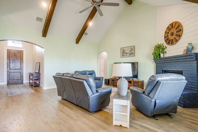 239 Harvard Lane, Springtown, TX 76082