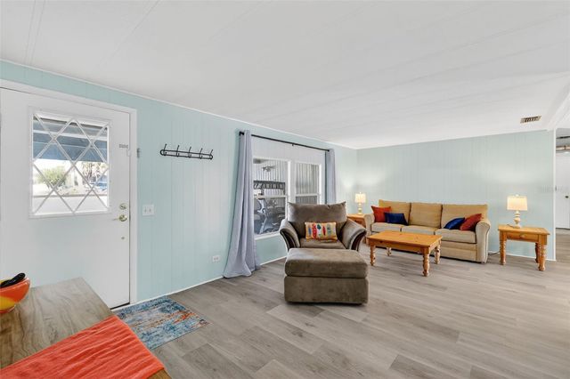 1050 SHAWN COURT, Tavares, FL 32778