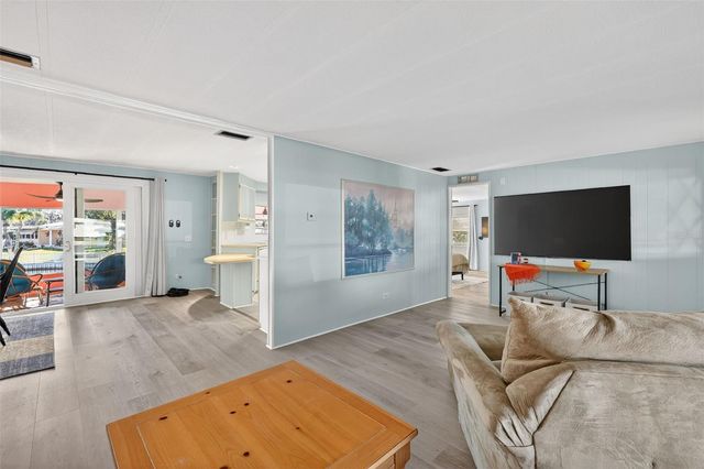 1050 SHAWN COURT, Tavares, FL 32778