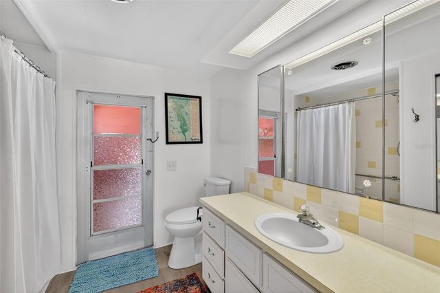 1050 SHAWN COURT, Tavares, FL 32778