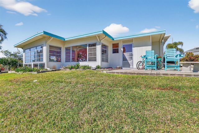 1050 SHAWN COURT, Tavares, FL 32778