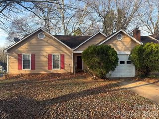 7307 Morris Pond Drive, Charlotte, NC 28227