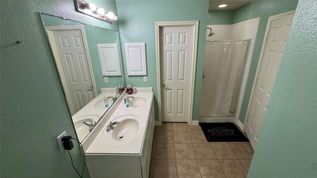 20935 Fox Cliff Lane, Humble, TX 77338