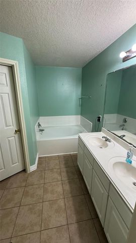 20935 Fox Cliff Lane, Humble, TX 77338