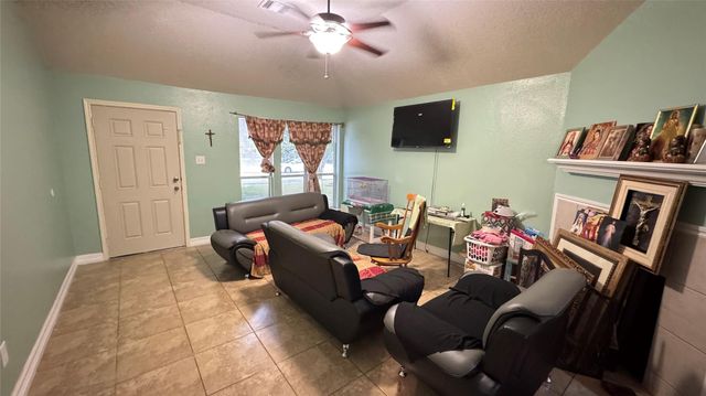 20935 Fox Cliff Lane, Humble, TX 77338
