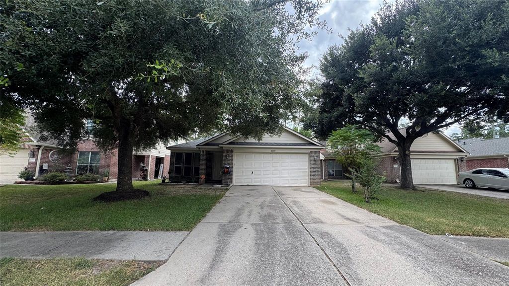 20935 Fox Cliff Lane, Humble, TX 77338