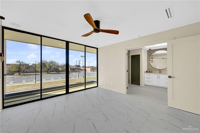 1406 S 7th Avenue, Edinburg, TX 78539