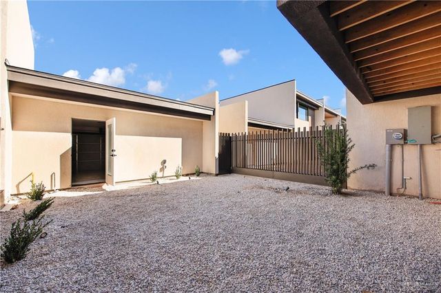 1406 S 7th Avenue, Edinburg, TX 78539