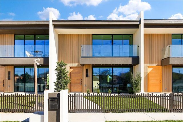 1406 S 7th Avenue, Edinburg, TX 78539